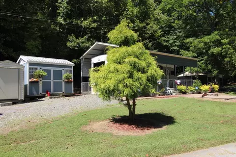Exterior - 31 Pear Ln, Murphy, NC 28906 photo 6 of 11