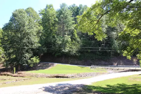 Exterior - 31 Pear Ln, Murphy, NC 28906 photo 8 of 11