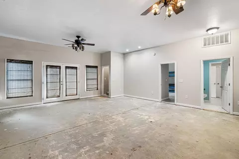 Living - 175 Bear Trace Rd, Brasstown, NC 28902 photo 5 of 5