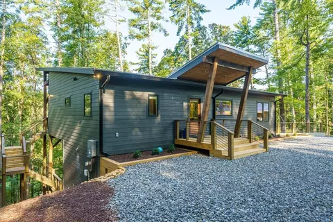 106 Circle Dr, Ellijay, GA 30536