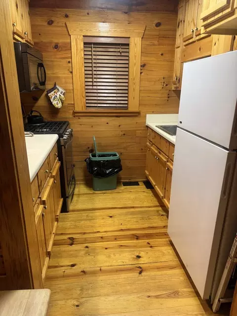 Kitchen - 889 Wagon Train Rd, Murphy, NC 28906 photo 7 of 7