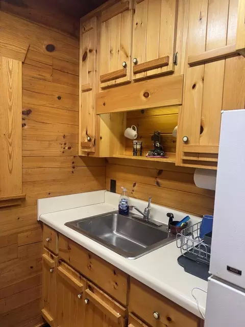 Kitchen - 889 Wagon Train Rd, Murphy, NC 28906 photo 6 of 7