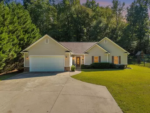 52 Blakes Ln, Talking Rock, GA 30175