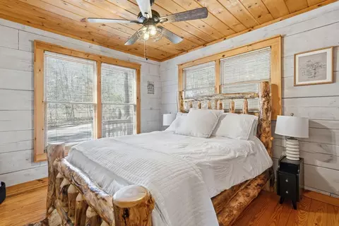 Bedroom - 31 The Kings Ct, Cherry Log, GA 30522 photo 4 of 8