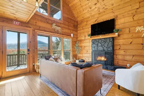 Living - 31 The Kings Ct, Cherry Log, GA 30522 photo 1 of 7