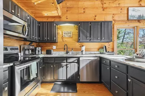 Kitchen - 31 The Kings Ct, Cherry Log, GA 30522 photo 3 of 6