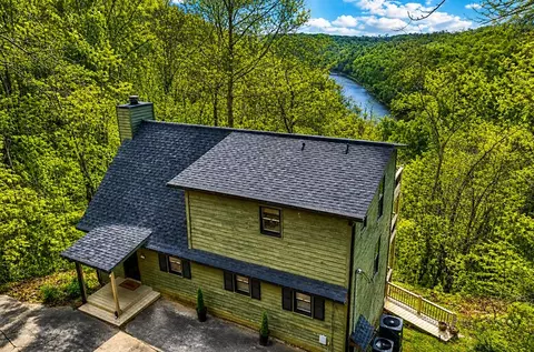 250 Noah Cir, Ellijay, GA 30540