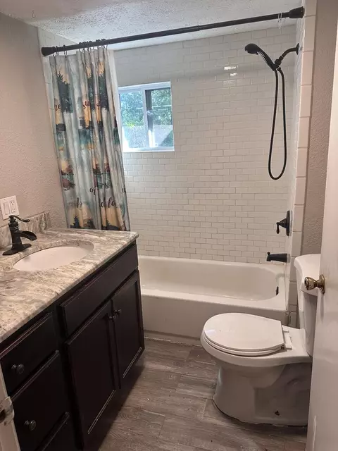 Bath - 680 Culberson Rd, Murphy, NC 28906 photo 1 of 3