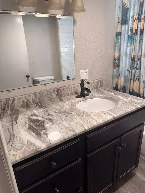 Bath - 680 Culberson Rd, Murphy, NC 28906 photo 2 of 3