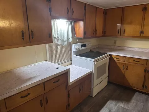 Kitchen - 680 Culberson Rd, Murphy, NC 28906 photo 3 of 6