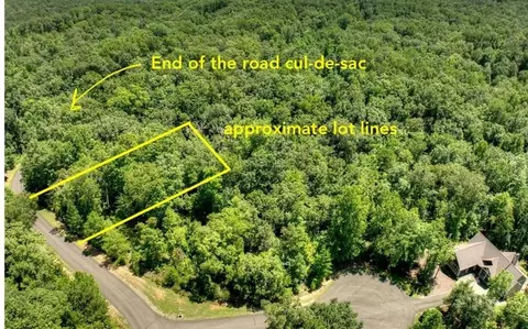 138 Harris Creek Dr, Ellijay, GA 30540