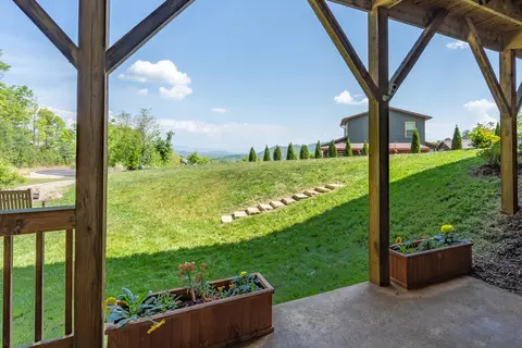 Exterior - 640 Point Overlook Trl, Murphy, NC 28906 photo 12 of 22