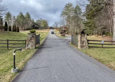 Exterior - 640 Point Overlook Trl, Murphy, NC 28906 photo 19 of 22