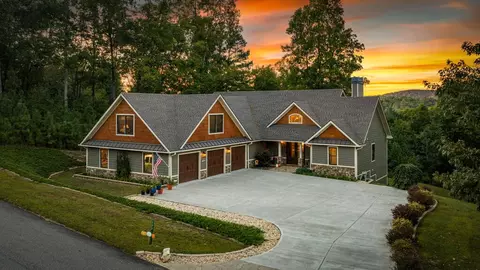 205 Eastridge Ct, Blairsville, GA 30512