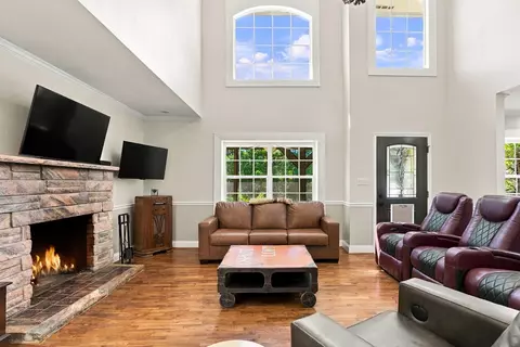 Living - 110 Spruce Pne, Tate, GA 30177 photo 1 of 2