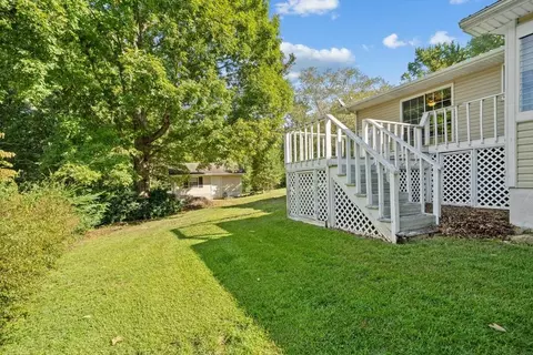 Exterior - 17 E Pine St, Chatsworth, GA 30705 photo 8 of 9