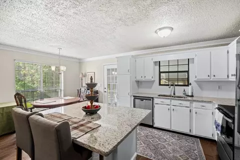 Kitchen - 17 E Pine St, Chatsworth, GA 30705 photo 1 of 4