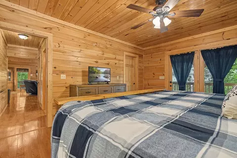 Bedroom - 66 Windy Hill Dr, Cherry Log, GA 30522 photo 4 of 6