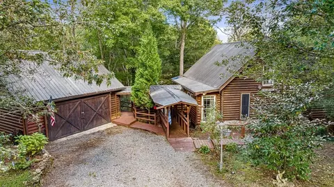 102 Frosty Mountain Rd, Mineral Bluff, GA 30559