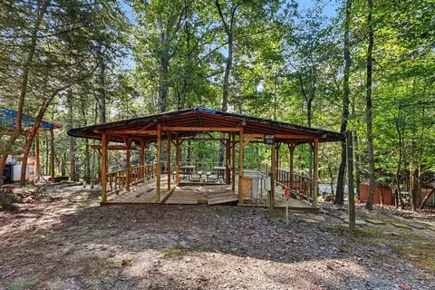 206 13th St, Ellijay, GA 30540