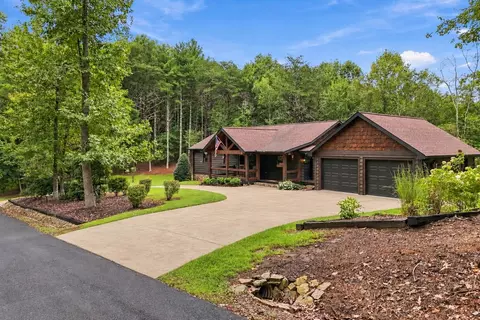 24 Jared Rd, Blue Ridge, GA 30513