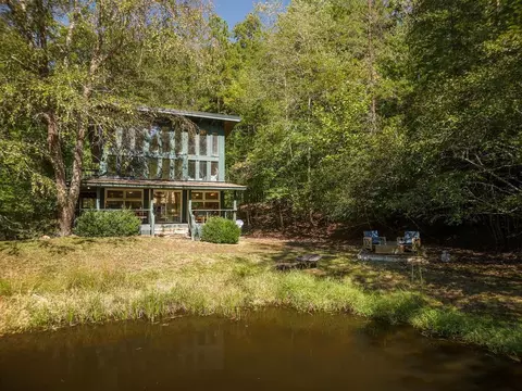 427 Cross Crk, Mineral Bluff, GA 30559