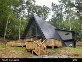 211 E Goldmine Dr, Ellijay, GA 30536