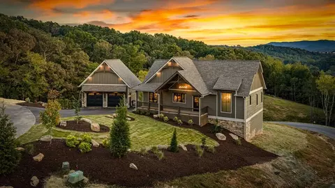 679 Cohutta Sunset Dr, Blue Ridge, GA 30513