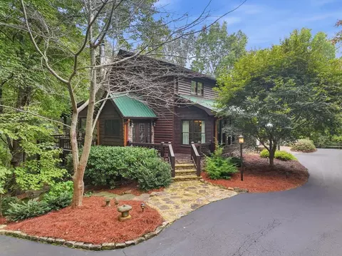 205 Minnehaha Trl, Blue Ridge, GA 30513