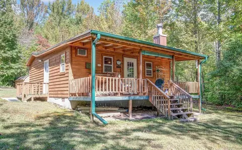 457 Johnson Cove Rd, Copperhill, TN 37317