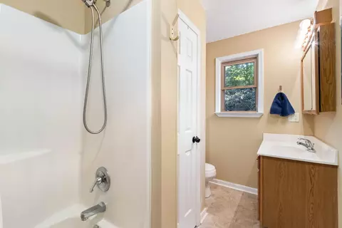 Bath - 643 Zekes Trl, Marble, NC 28905 photo 2 of 2