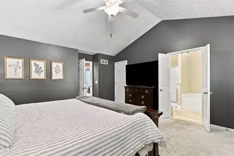 Bedroom - 388 Kerry Dr, Jasper, GA 30143 photo 2 of 4