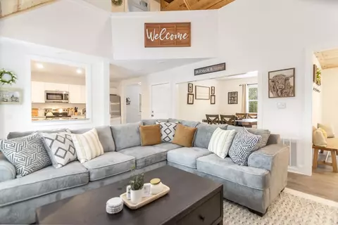 Living - 587 Oak Trce E, Jasper, GA 30143 photo 1 of 5