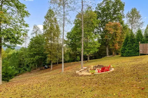 Exterior - 140 Carolina Fox Cir, Murphy, NC 28906 photo 5 of 14