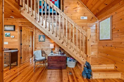 Entry Way - 140 Carolina Fox Cir, Murphy, NC 28906 photo 3 of 3