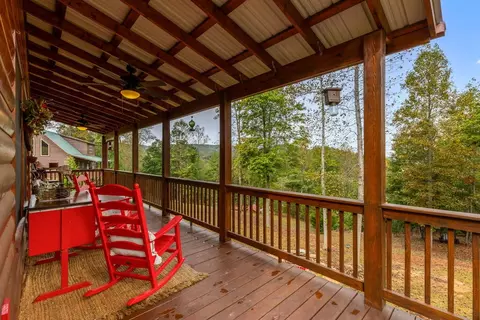 Exterior - 140 Carolina Fox Cir, Murphy, NC 28906 photo 11 of 14
