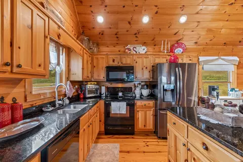Kitchen - 140 Carolina Fox Cir, Murphy, NC 28906 photo 1 of 3