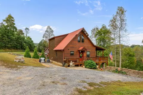 Exterior - 140 Carolina Fox Cir, Murphy, NC 28906 photo 2 of 14