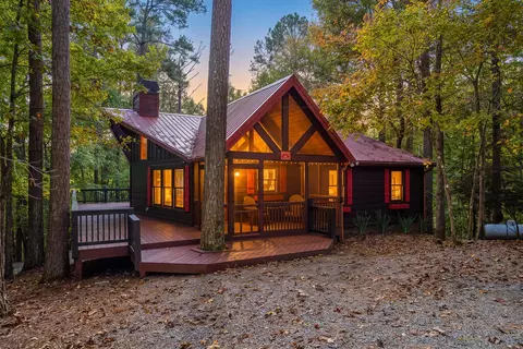 95 Miramar Dr, Ellijay, GA 30540