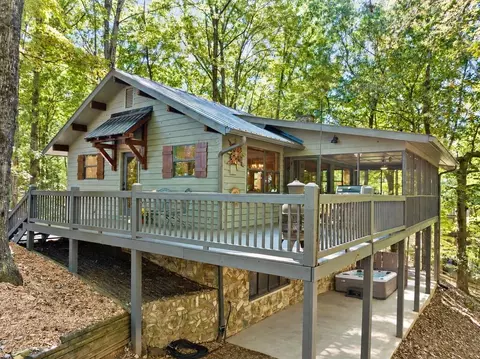 1052 Green Ridge Rd, Blue Ridge, GA 30513