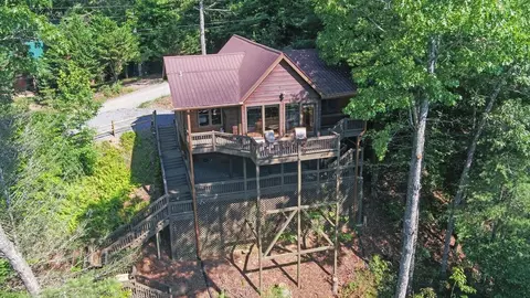 679 Mountain View Cir, Blue Ridge, GA 30513