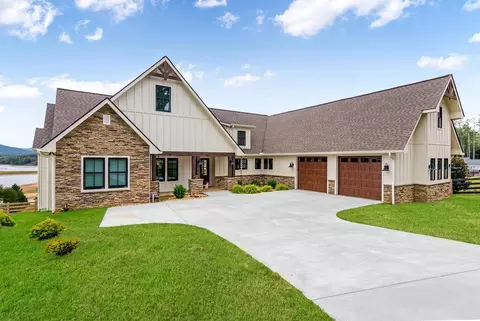 138 Clearview Ln, Blairsville, GA 30512