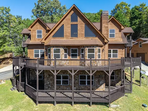 Exterior - 35 Honeysuckle Ln, Murphy, NC 28906 photo 18 of 21