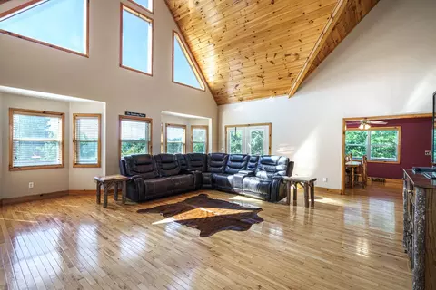 Living - 35 Honeysuckle Ln, Murphy, NC 28906 photo 1 of 6