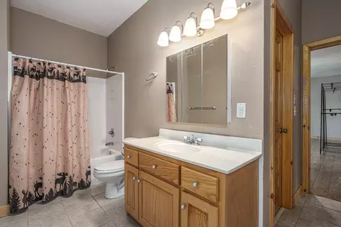 Bath - 35 Honeysuckle Ln, Murphy, NC 28906 photo 5 of 5