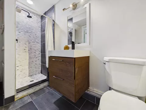 Bath - 289 Bethabara Way, Hayesville, NC 28904 photo 3 of 3