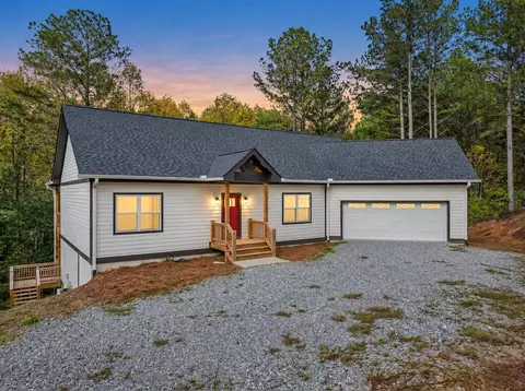 16 Eastside Dr, Ellijay, GA 30536