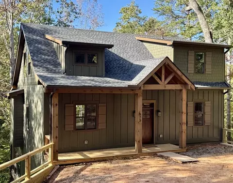 673 Spalding Cir, Ellijay, GA 30540