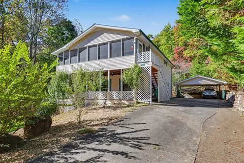 305 Gander Gap Rd, Hiawassee, GA 30546