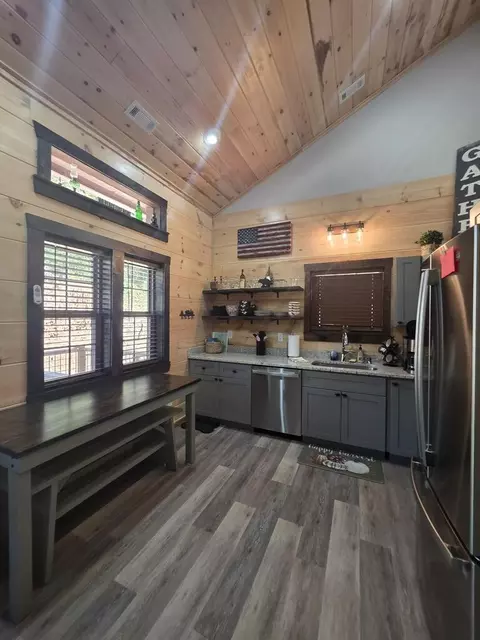 Kitchen - 690 Hiwassee Creek Est, Murphy, NC 28906 photo 2 of 2